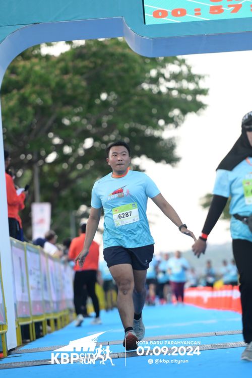 Race photo from KBP City Run 2024