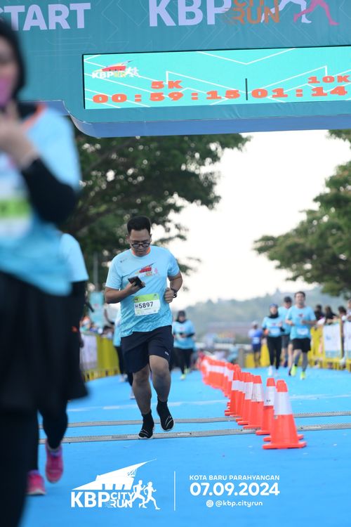 Race photo from KBP City Run 2024