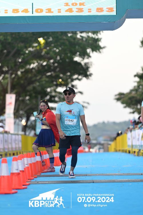 Race photo from KBP City Run 2024