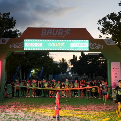 Race photo from BAUR RUN 2025