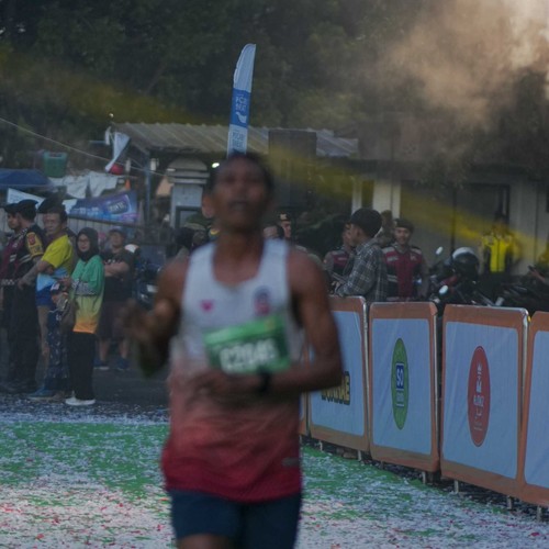 Race photo from BAUR RUN 2025