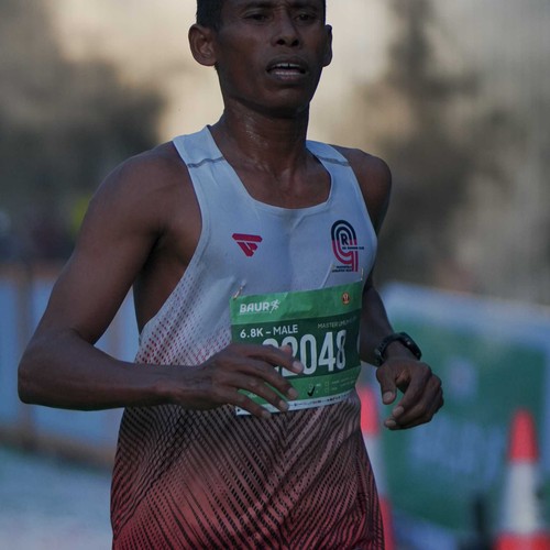 Race photo from BAUR RUN 2025