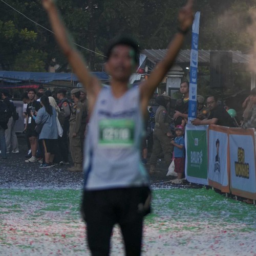Race photo from BAUR RUN 2025