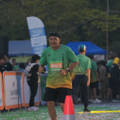 Race photo from BAUR RUN 2025