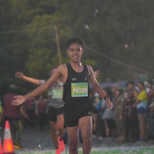 Race photo from BAUR RUN 2025