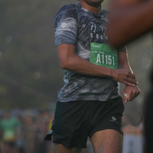 Race photo from BAUR RUN 2025