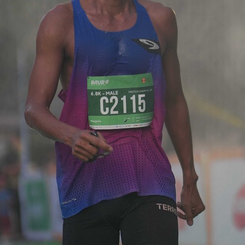 Race photo from BAUR RUN 2025