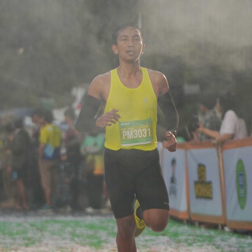 Race photo from BAUR RUN 2025