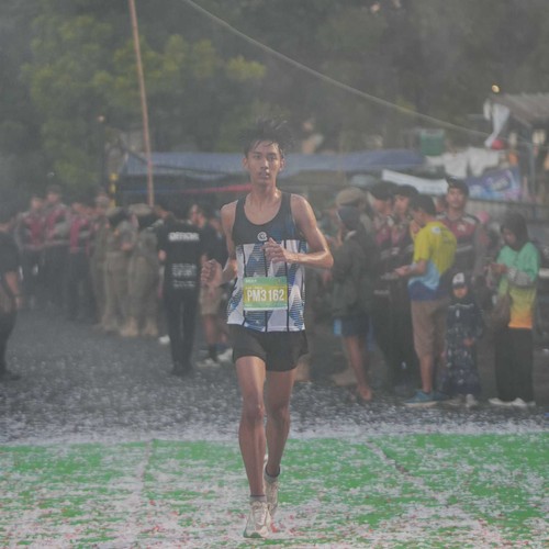Race photo from BAUR RUN 2025