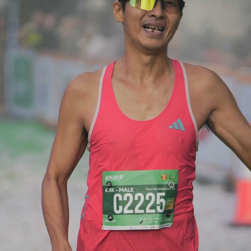 Race photo from BAUR RUN 2025
