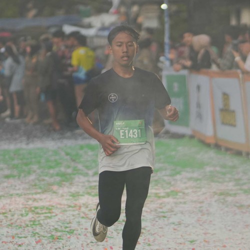 Race photo from BAUR RUN 2025