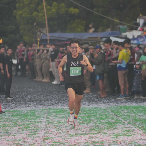 Race photo from BAUR RUN 2025