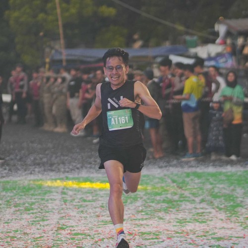 Race photo from BAUR RUN 2025