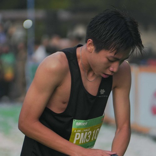 Race photo from BAUR RUN 2025