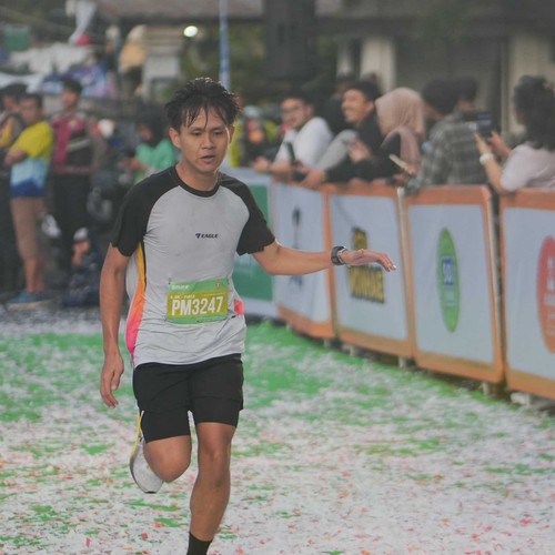 Race photo from BAUR RUN 2025