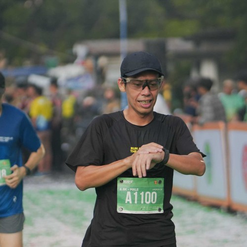 Race photo from BAUR RUN 2025