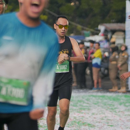 Race photo from BAUR RUN 2025