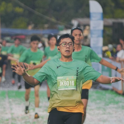 Race photo from BAUR RUN 2025
