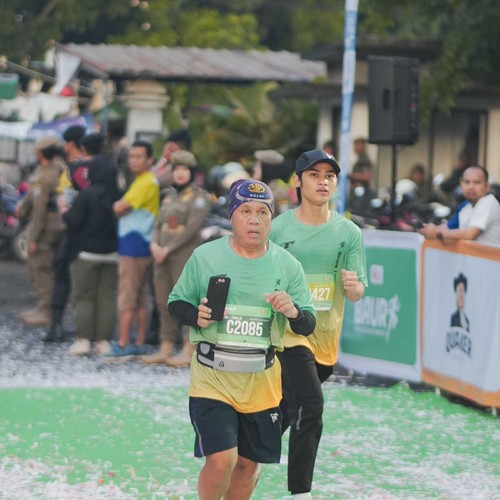 Race photo from BAUR RUN 2025