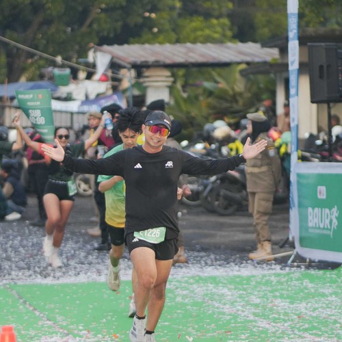 Race photo from BAUR RUN 2025