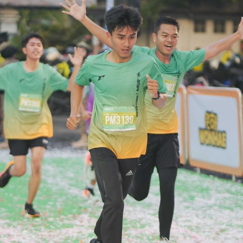 Race photo from BAUR RUN 2025