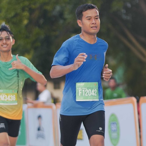 Race photo from BAUR RUN 2025