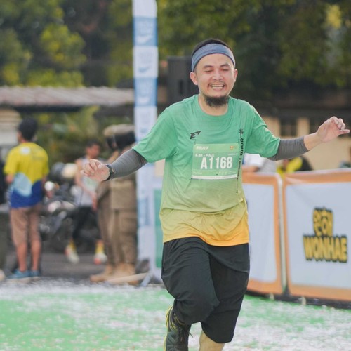 Race photo from BAUR RUN 2025