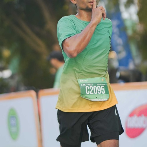 Race photo from BAUR RUN 2025