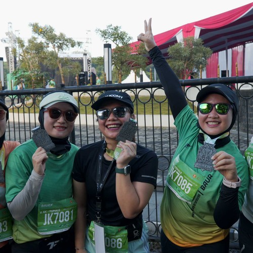 Race photo from BAUR RUN 2025