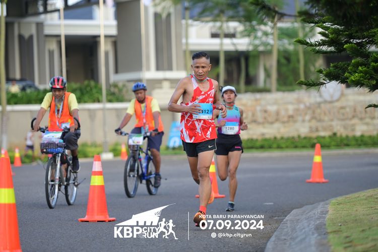 Race photo from KBP City Run 2024