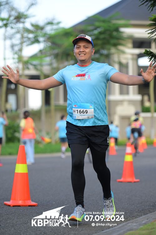 Race photo from KBP City Run 2024