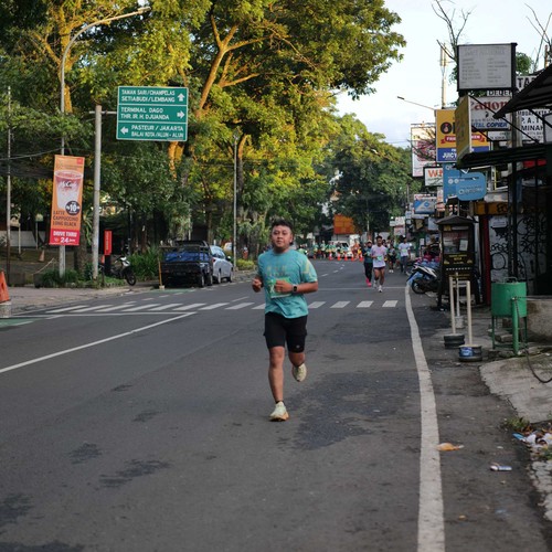 Race photo from BAUR RUN 2025
