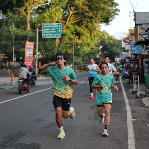 Race photo from BAUR RUN 2025