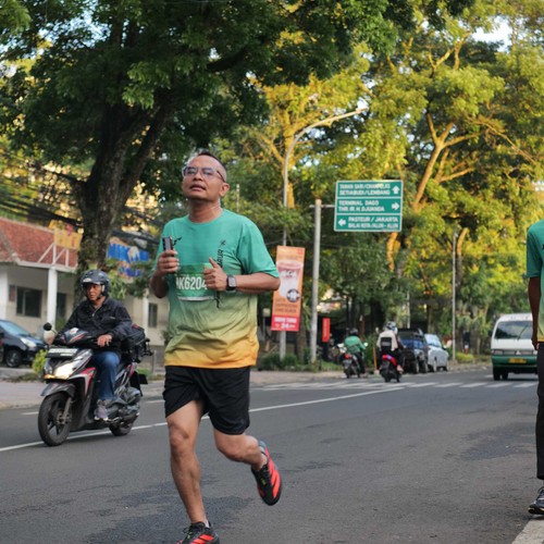Race photo from BAUR RUN 2025