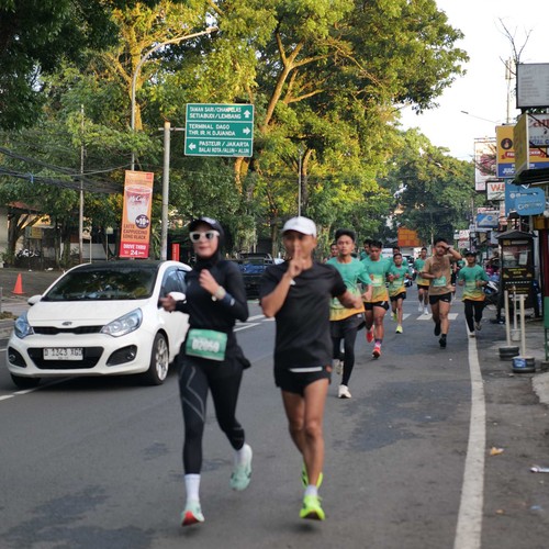 Race photo from BAUR RUN 2025