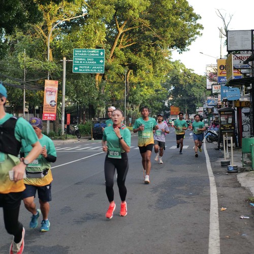 Race photo from BAUR RUN 2025