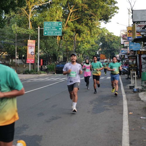 Race photo from BAUR RUN 2025