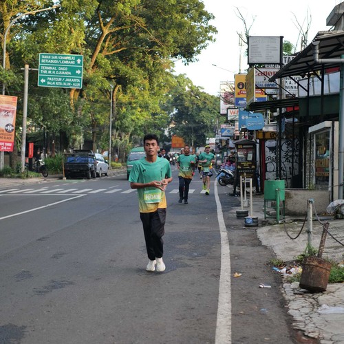 Race photo from BAUR RUN 2025