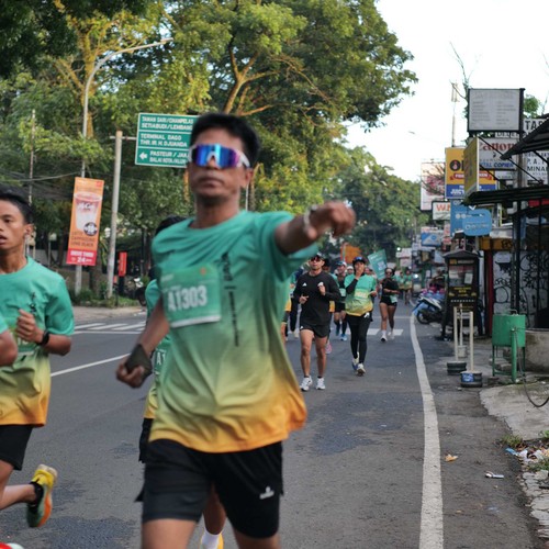 Race photo from BAUR RUN 2025