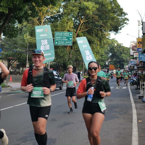 Race photo from BAUR RUN 2025