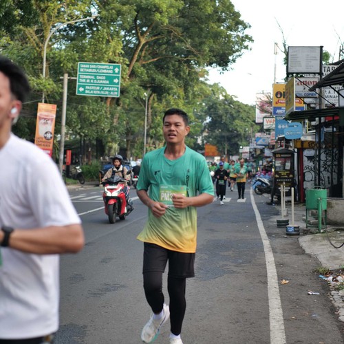 Race photo from BAUR RUN 2025