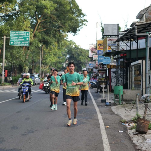 Race photo from BAUR RUN 2025