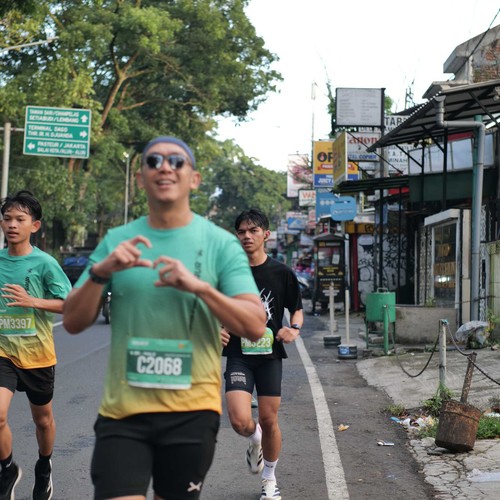 Race photo from BAUR RUN 2025