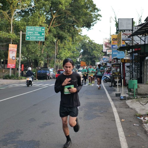 Race photo from BAUR RUN 2025