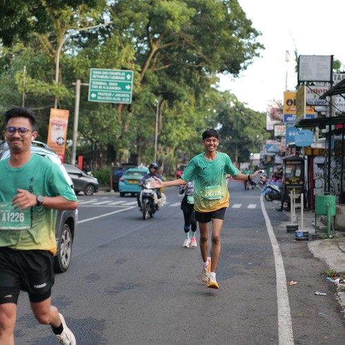 Race photo from BAUR RUN 2025