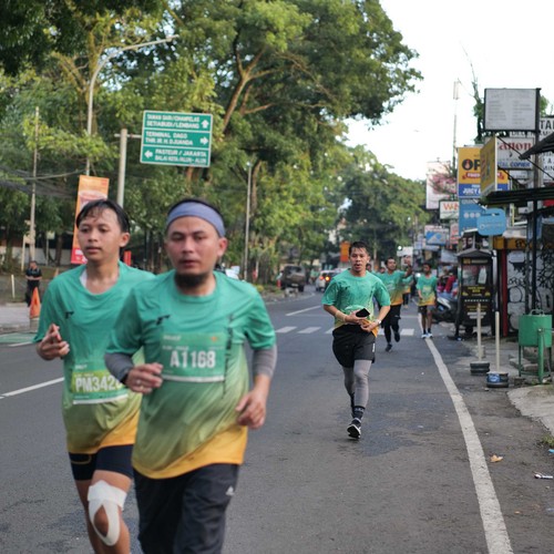 Race photo from BAUR RUN 2025