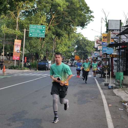 Race photo from BAUR RUN 2025