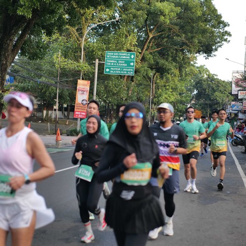 Race photo from BAUR RUN 2025