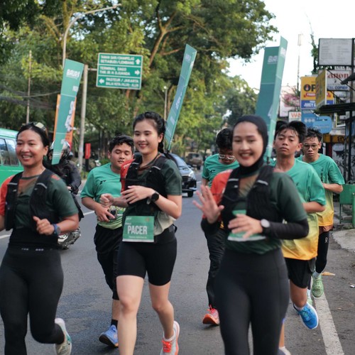 Race photo from BAUR RUN 2025