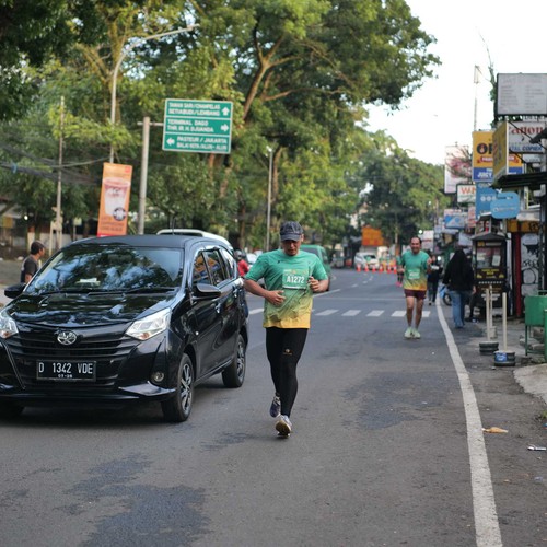 Race photo from BAUR RUN 2025